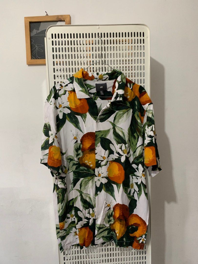 H&M resort shirt not zara uniqlo nike adidas, Fesyen Pria, Pakaian - Main Image