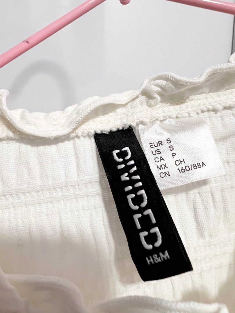 H&M Smocked Jersey Top (Category: Sleeveless) located in Valenzuela. Submitted by stayradwithme (Listing ID 1335346750, Image 2). Description: H&M Smocked Jersey Top Size: S 10/10 Condition No issue Used once only RFS: Decluttering/Not using anymore AVAIL 🤍🤍🤍.