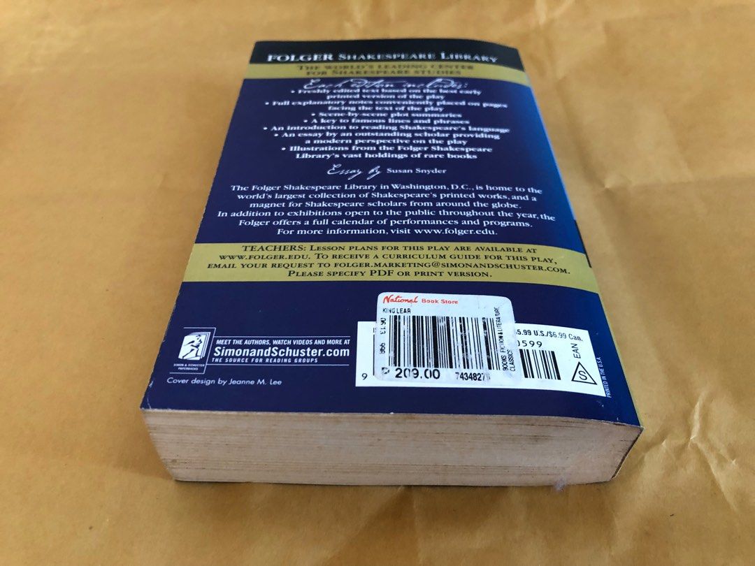 King Lear | Folger Shakespeare Library [Classics] (Category: Storybooks) located in Manila. Submitted by jams029 (Listing ID 1335256602, Image 3). Description: FLAWS: •Foxing •Stains Reminder: Kindly check all photos to see if flaws are alright with you before chatting/buying No Refunds or Returns once sold. MOP: GCash RFS: Decluttering.
