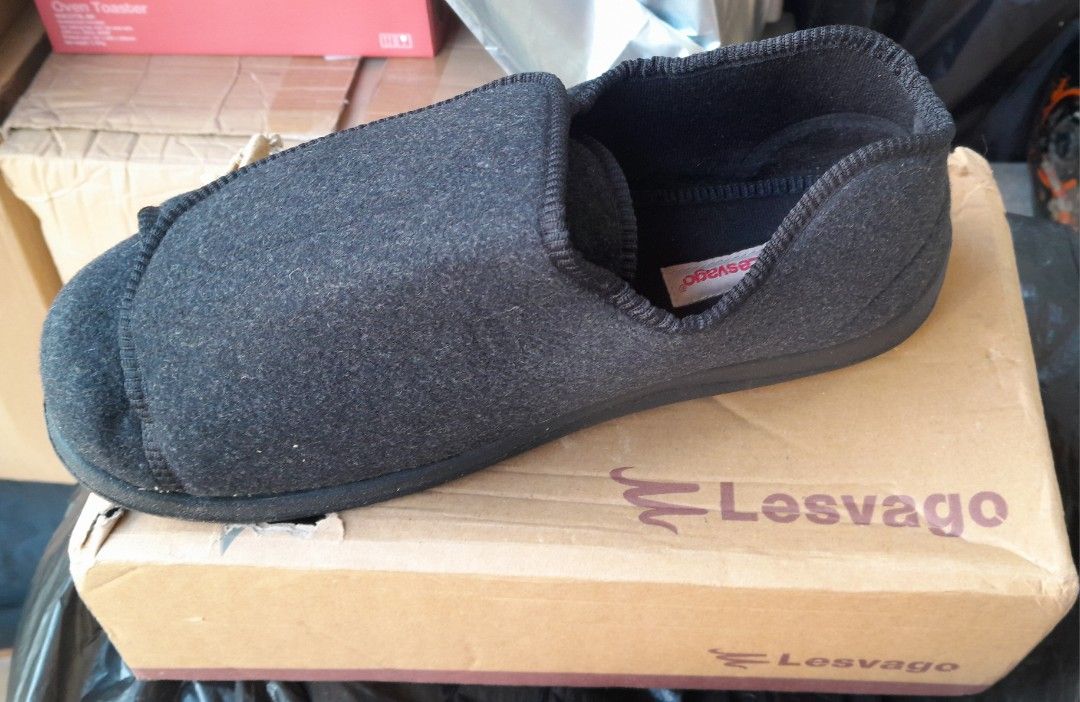 Lesvago diabetic shoes top