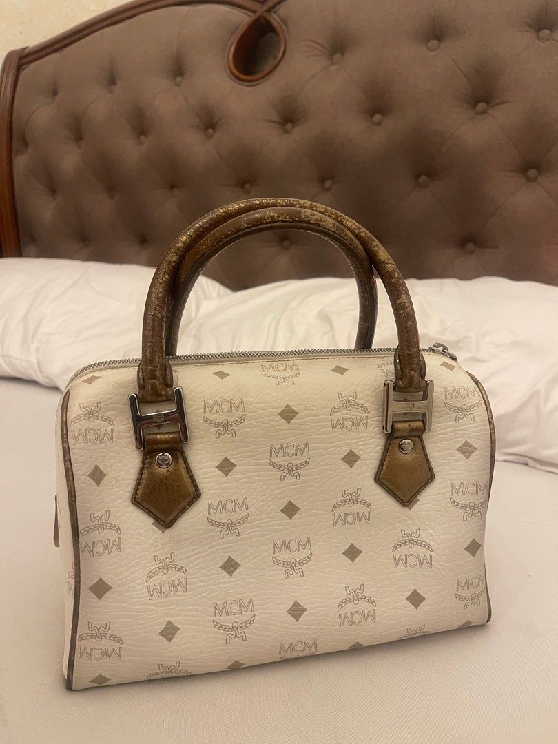 MCM Boston (Category: Luxury Bags & Wallets) located in San Rafael. Submitted by wardrovearchives (Listing ID 1335370510, Image 2). Description: .
