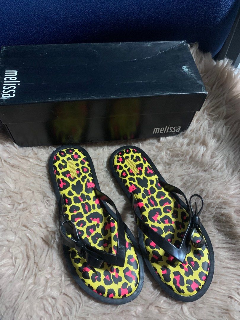 Mel by melissa flip flops deals