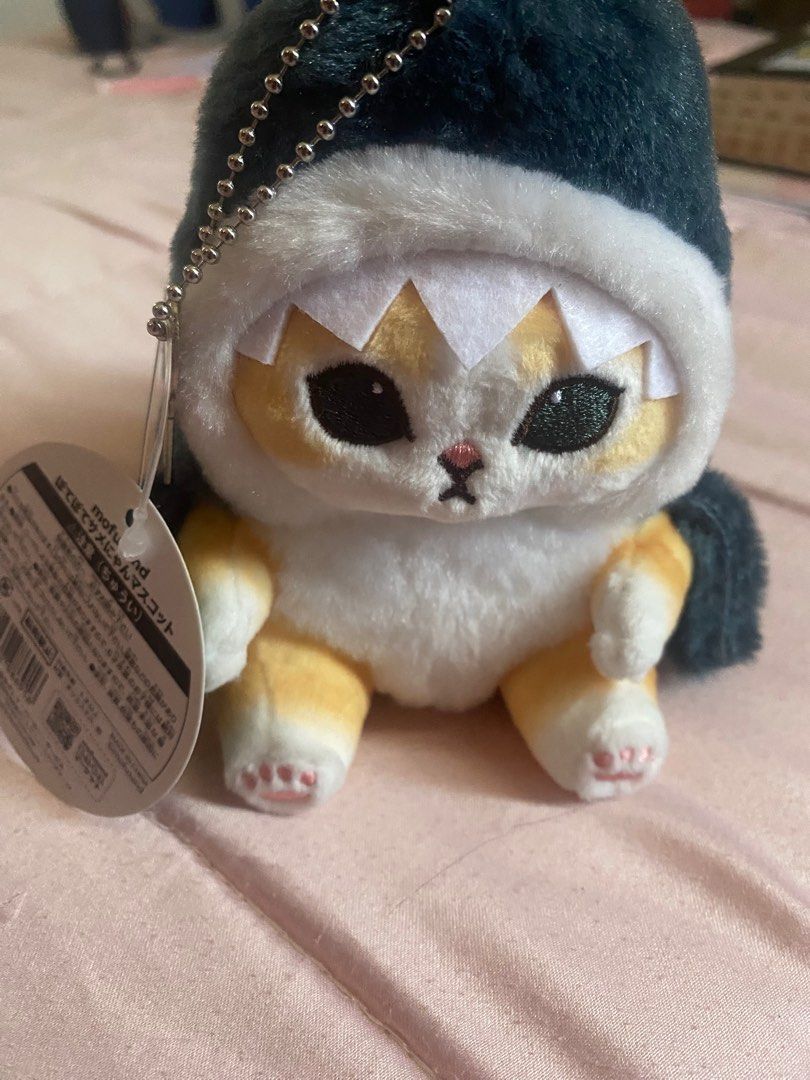 Mofusand shark keychain plushie (Category: Plushies & Soft Toys) located in Bacoor. Submitted by sufeiii (Listing ID 1335256184, Image 1). Description: Good as neww .