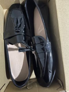 (Category: ) located in . Submitted by nncouture (Listing ID 1335335008, Image 1). Description: .