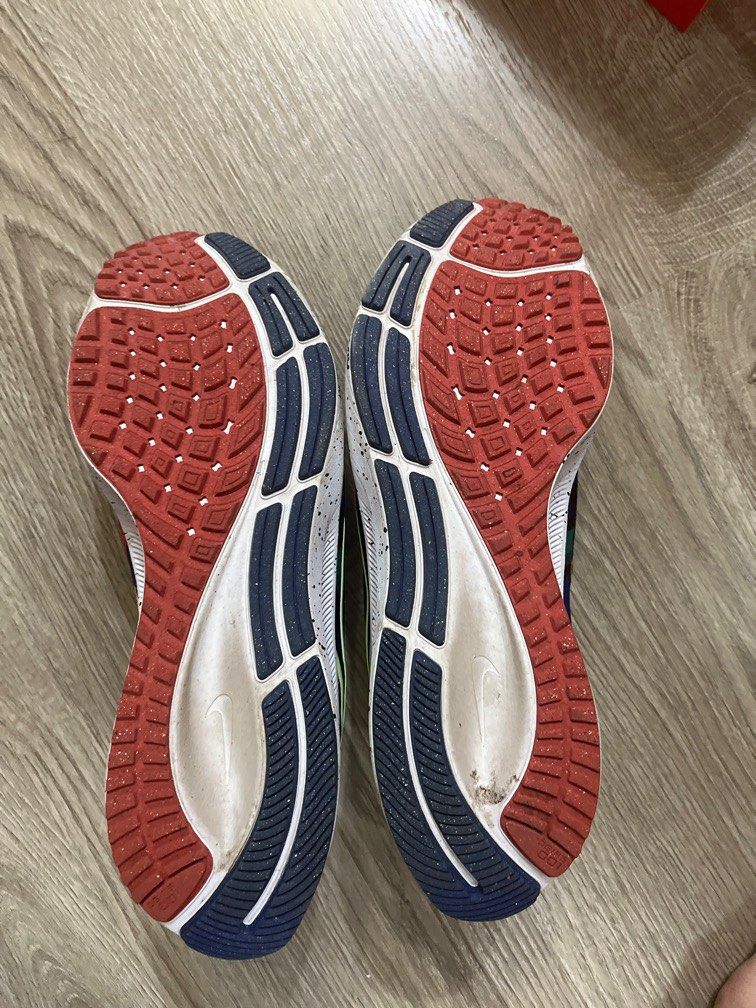 Nike AIR ZOOM PEGASUS 38 KA, 他的時尚, 鞋類, 運動鞋、球鞋在旋轉拍賣