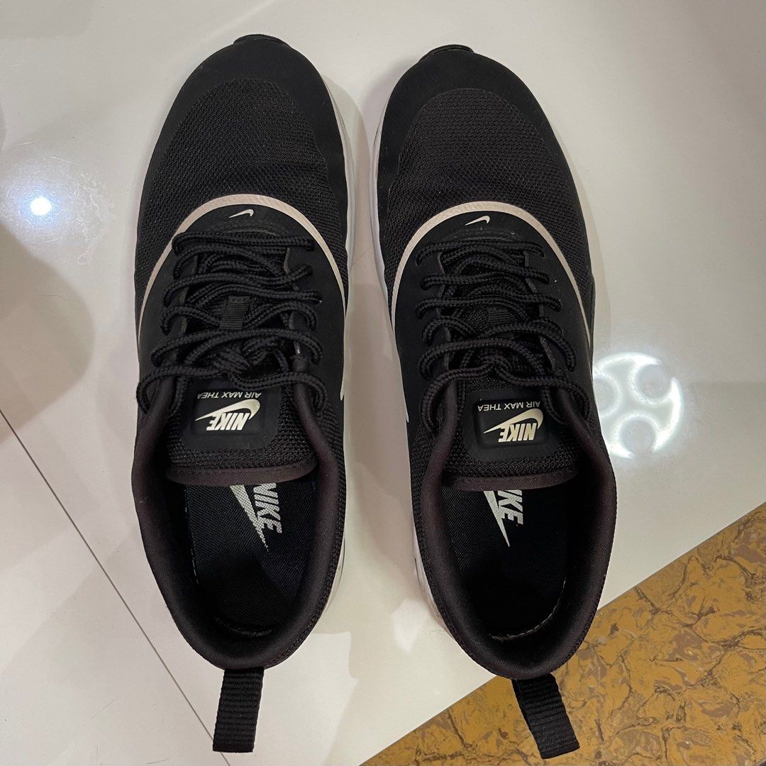 nike thea size 8