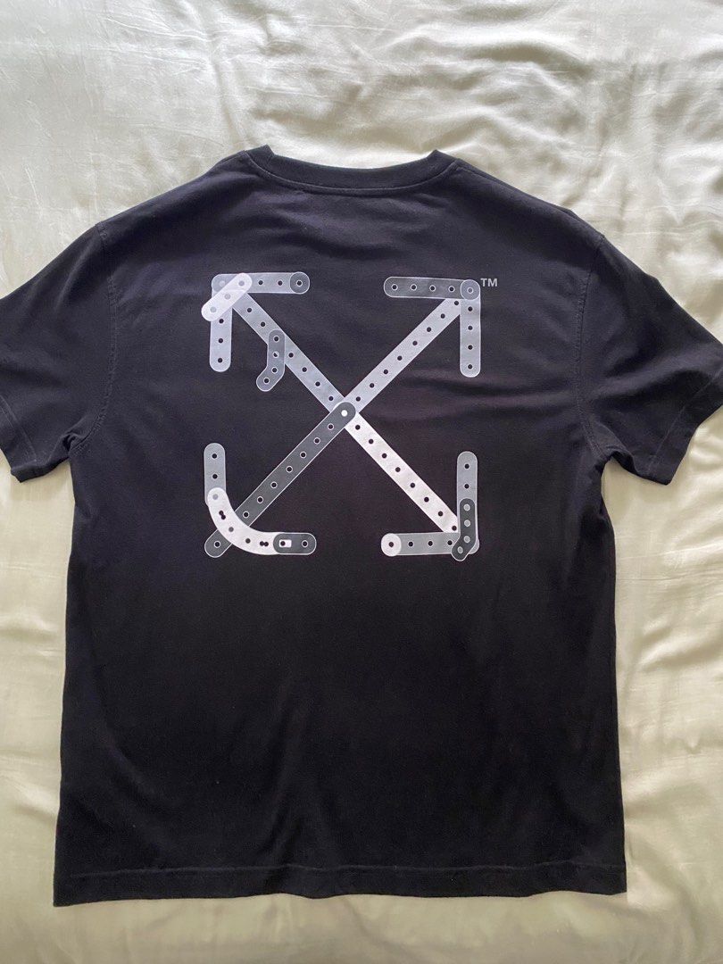 Offwhite Tee (Category: Activewear) located in Subang Jaya. Submitted by goodguy1981 (Listing ID 1335317948, Image 3). Description: 💯 % Authentic! Bought it from Offwhite KLCC! Almost like Brand New!! Comes with full set included paper bag and tags! .