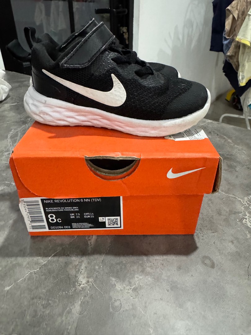 Original Sepatu Nike untuk Sekolah