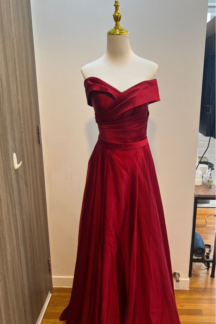 Pre-loved Grace Kelly Red Gown, Women's Fashion, Dresses & Sets, Evening  dresses & gowns on Carousell