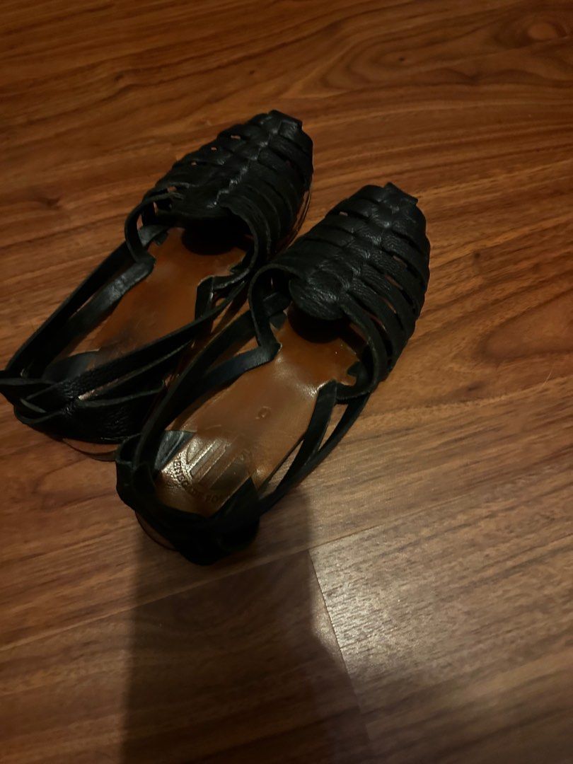 RENEGADE FOLK Timeless Flats Black (Category: Flats & Sandals) located in San Mateo. Submitted by rockim (Listing ID 1335390377, Image 3). Description: NEGOTIABLE — SUCH A STEAL Just needs to be wiped but barely used :).