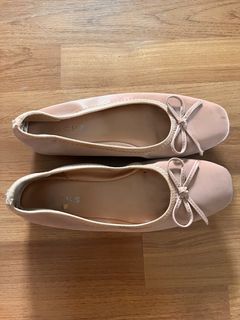 (Category: ) located in . Submitted by prettythings93 (Listing ID 1335268969, Image 1). Description: .