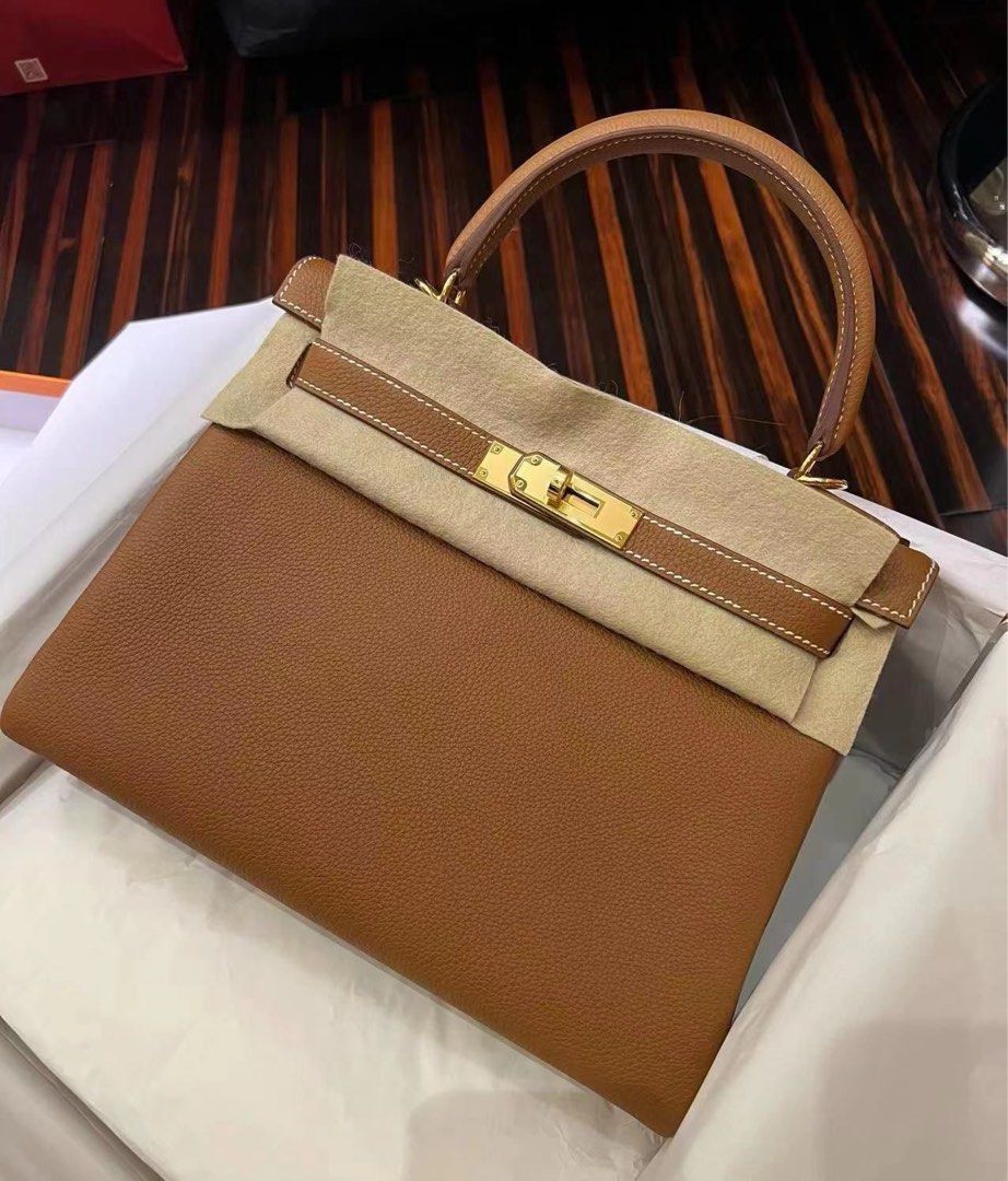 Stamp U - Authentic - Hermes - Kelly 28 (Category: Luxury Bags & Wallets) located in Makati City. Submitted by preloveditems_8 (Listing ID 1335312331, Image 1). Description: .