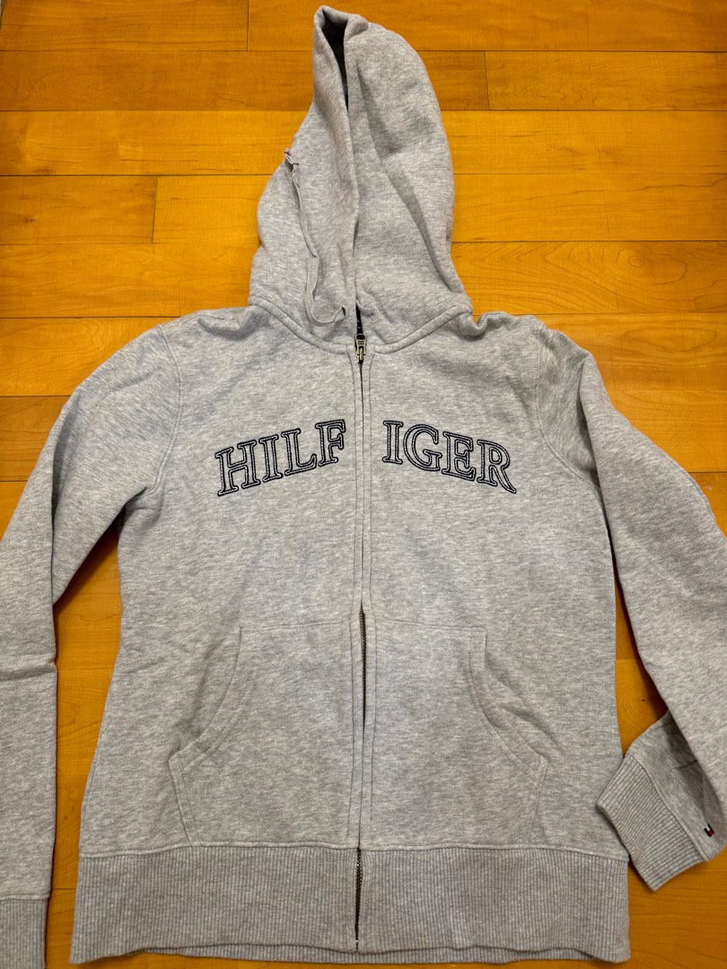 Tommy hilfiger hoodie jacket Woman S Carousell
