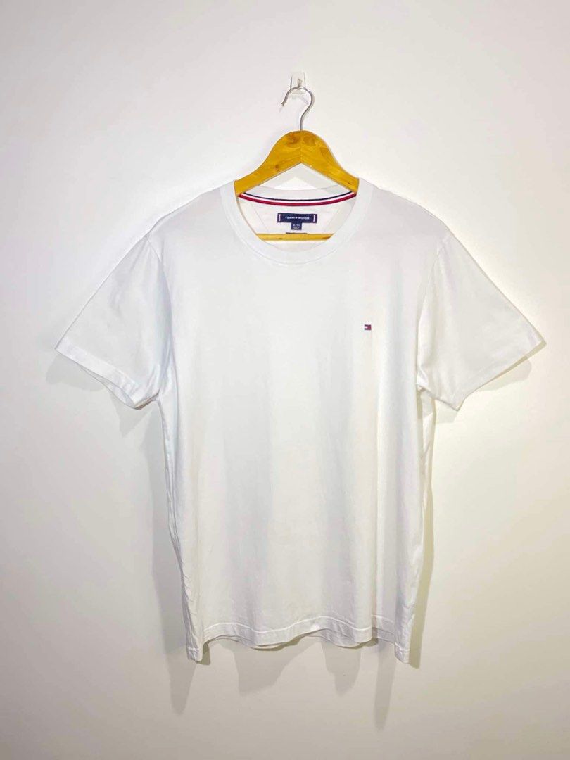 Tommy Hilfiger Shirt (Category: Tshirts & Polo Shirts ) located in Bacolod City. Submitted by _bc6101 (Listing ID 1335350493, Image 1). Description: Tommy Hilfiger Shirt Size Large To xl Asnew No issue 10/10 cr Clean na clean.