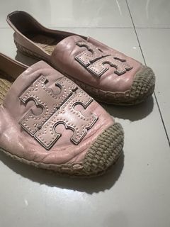 (Category: ) located in . Submitted by nerdycloset (Listing ID 1335242370, Image 1). Description: .