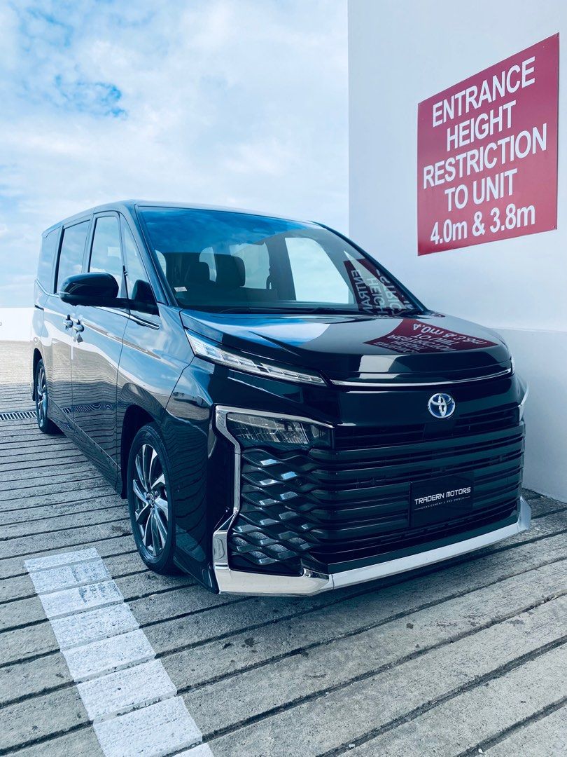 BRAND NEW Toyota Voxy Hybrid 1.8 SZ62885347359875111
