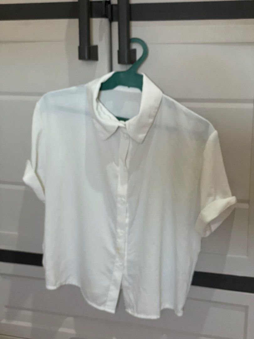 Womens Top For Take All (Category: Blouses) located in Bulacan. Submitted by declutterwithjcl_ (Listing ID 1335290752, Image 3). Description: 1. Shein Green Croptop (Medium) 2. Banana Republic Vneck Longsleeve (Small on tag but can fit up to Medium size) 3. Shein See Through Polo (Medium-Semi Large) 80 pesos if per piece.