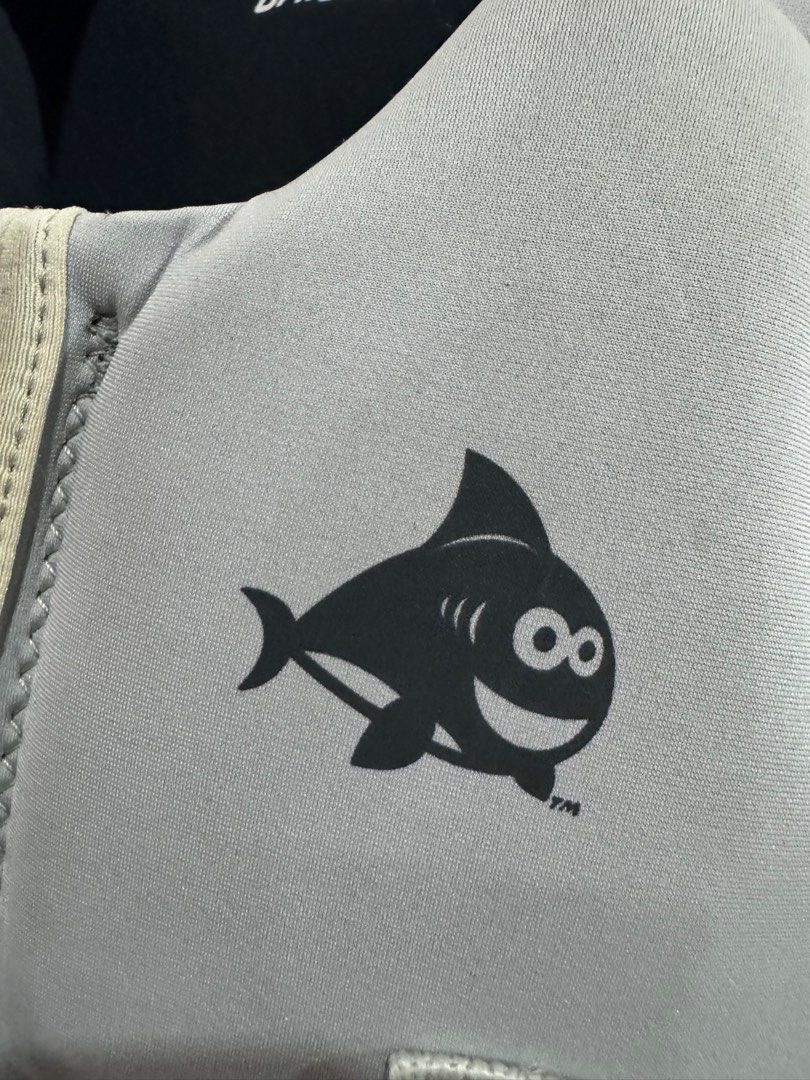 Baby Shark Floatation Vest (Category: Other Babies Going Out Needs) located in Taguig. Submitted by adonisblanco (Listing ID 1339181981, Image 3). Description: Best fit for 4 to 8 yrs old.