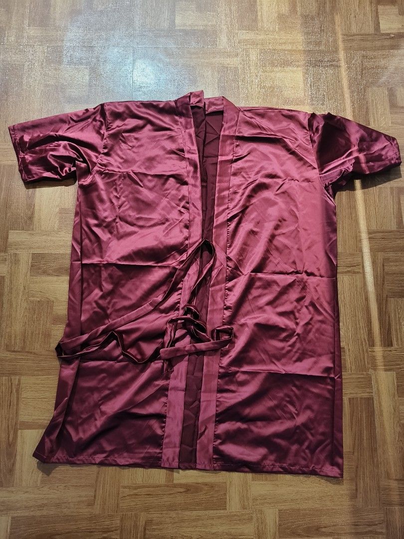 BURGUNDY ROBE SILK SATIN (Category: Coats, Jackets and Outerwear) located in Manila. Submitted by pransmallows (Listing ID 1339328319, Image 1). Description: .