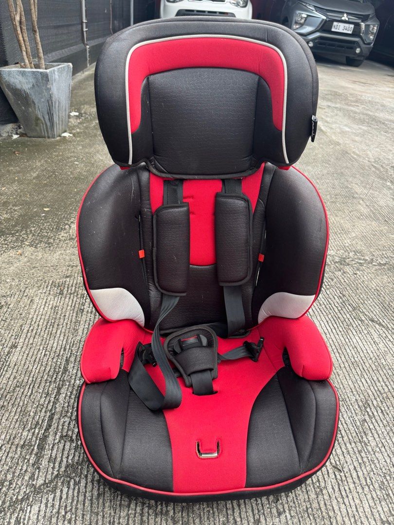 Car Seat (Category: Car Seats) located in Taguig. Submitted by adonisblanco (Listing ID 1339182542, Image 1). Description: Needs cleaning. still in very good condition..