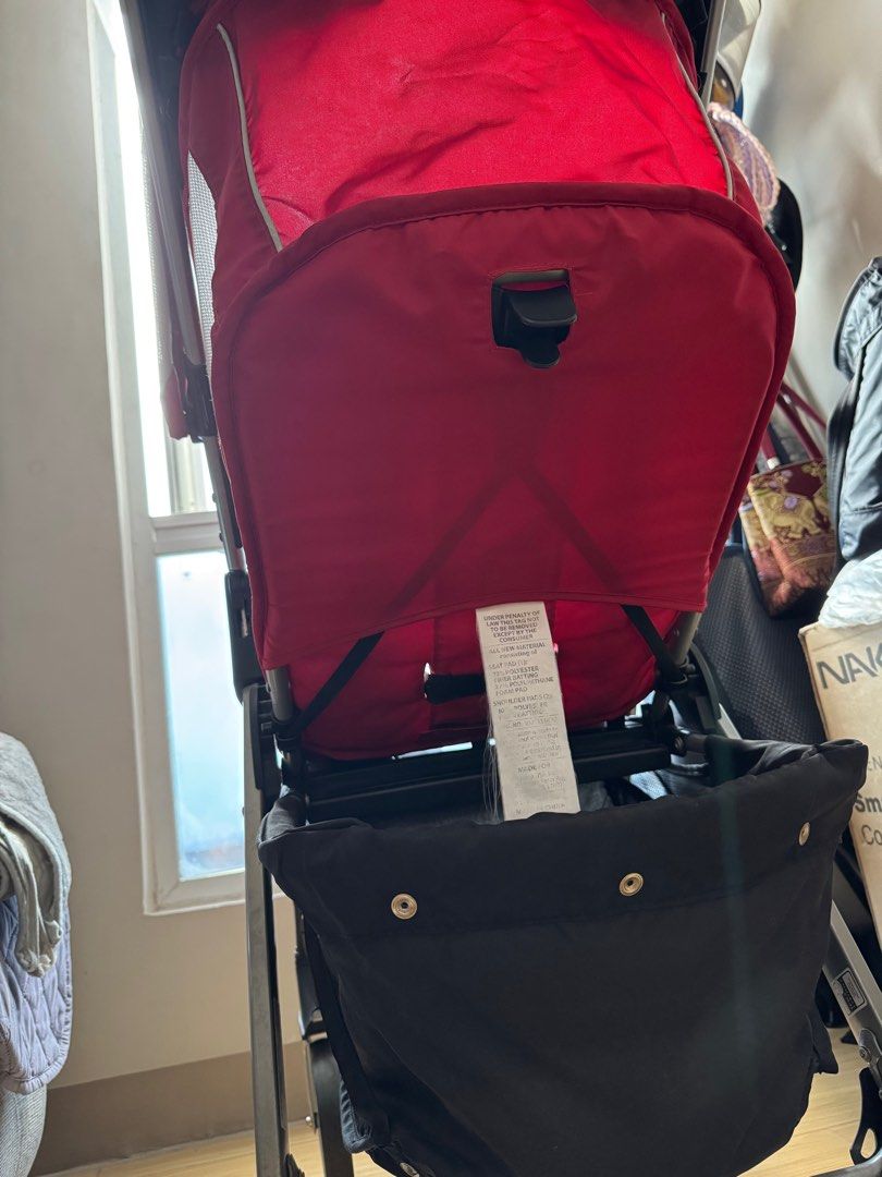 Chicco Mini Bravo Lightweight Stroller (Category: Strollers) located in Quezon City. Submitted by z_blu (Listing ID 1339319053, Image 3). Description: Color: Chili Material: Polyester, Metal - Lightweight and compact for on-the-go convenience - Innovative fold/carry handle for a one-hand, free-standing quick fold 3-Position reclining backrest with easy one-hand adjustment - Mesh vents on canopy and sides of seat improve airflow Padded push handle