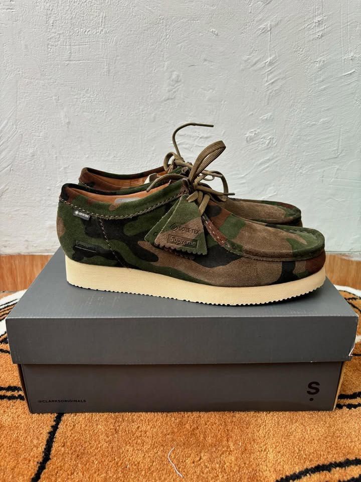 新品☆supreme clarks GORE-TEX 27CMクラークスワラビー Supreme × Clarks GORE-TEX Wallabee - クラークス ワラビー