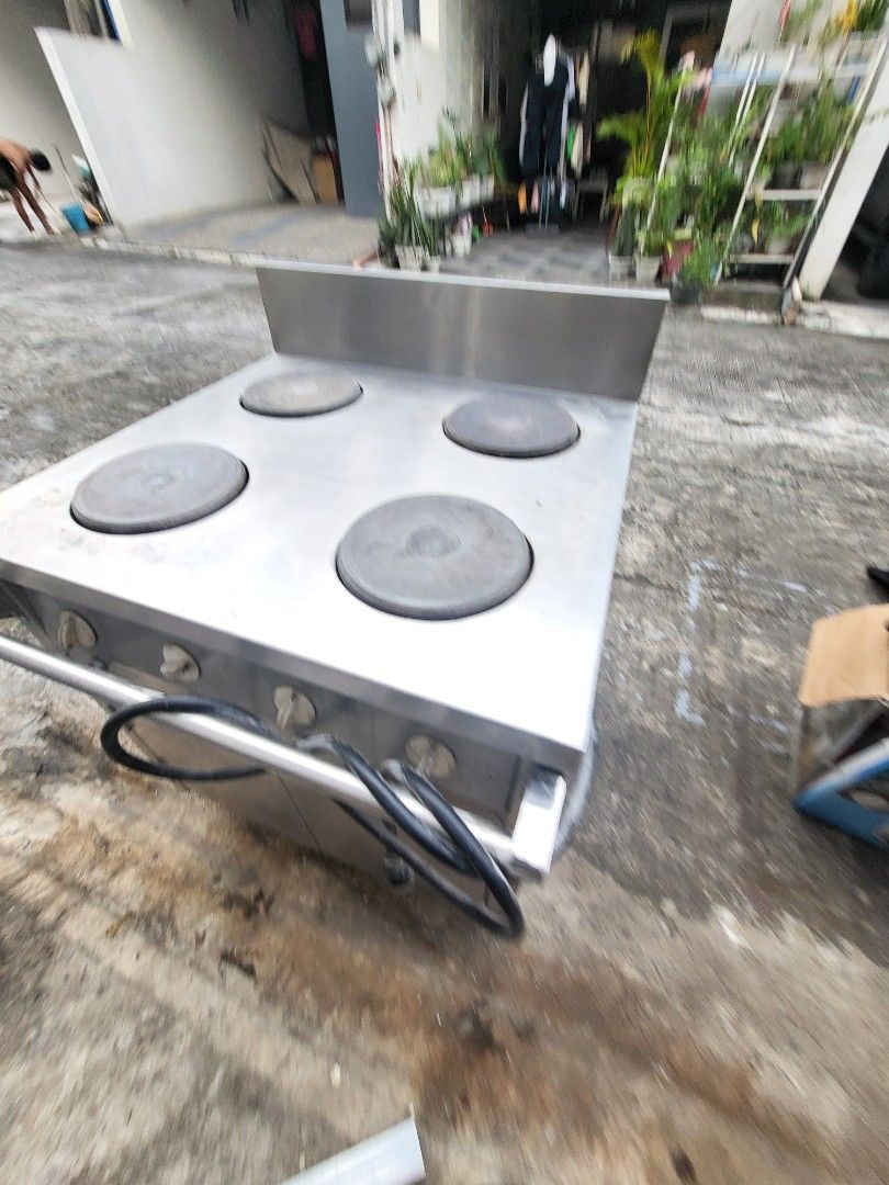 COMMERCIAL ELECTRIC STOVE (Category: Construction Tools & Equipment) located in Las Pinas. Submitted by peloveditems (Listing ID 1339175781, Image 1). Description: antipolo area.