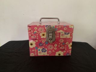 (Category: ) located in . Submitted by shopchert (Listing ID 1339178109, Image 1). Description: .