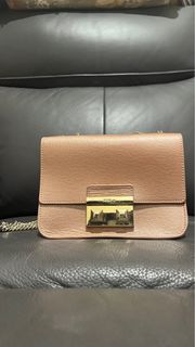 （分類：）位於 。 由 mightlemony 提交（商品編號 1339355465，圖片 1）。簡介： 。