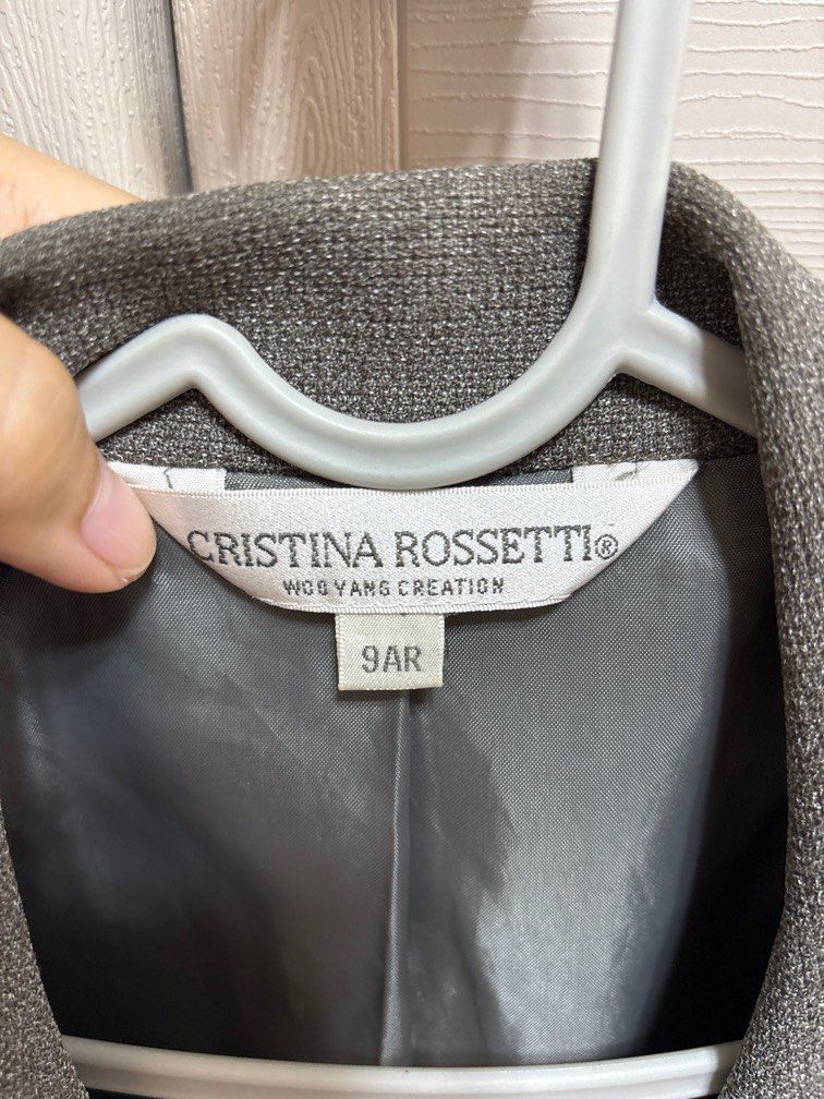 Gray Blazer (Category: Coats, Jackets and Outerwear) located in Pasig City. Submitted by ez_declutterz (Listing ID 1339181197, Image 2). Description: In excellent condition. No issue. Fits Medium to Large. Just had to many blazers and need to let go of some :).