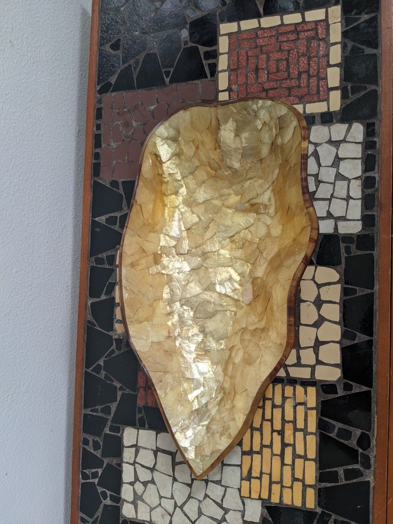 Handmade Leaf bowl banana bark & capiz shells (Category: Other Kitchenware & Tableware) located in Tagaytay City. Submitted by iam_tp (Listing ID 1339219179, Image 1). Description: Leaf bowl golden capiz shell & banana bark 10x2x5"HT For chocolates/candies Php980.