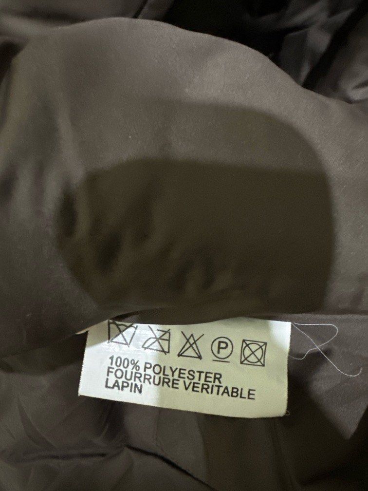 Jacket (Category: Coats, Jackets and Outerwear) located in Kuala Lumpur. Submitted by nawa88 (Listing ID 1339254261, Image 3). Description: .
