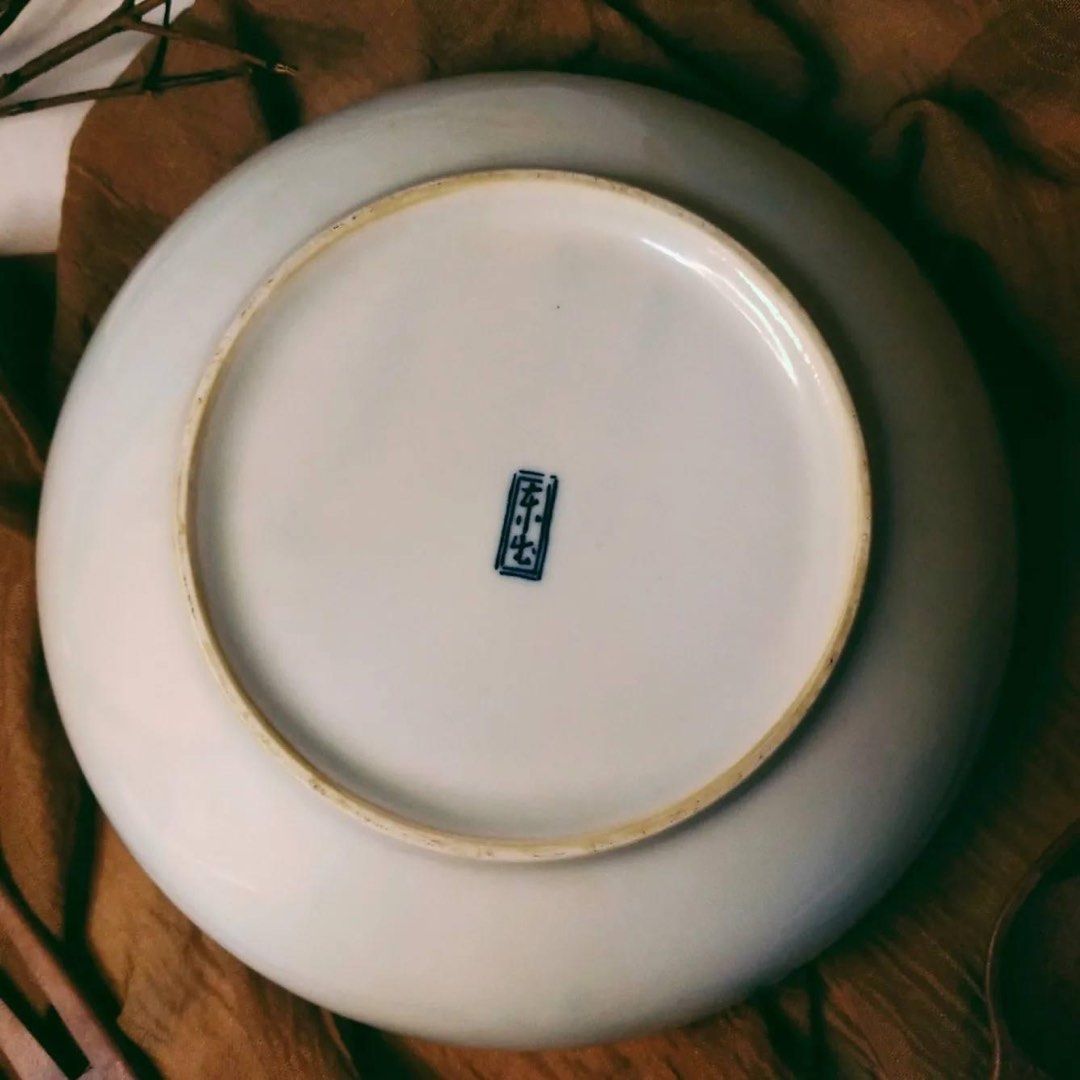 Japanese Big Bowl Ceramic Fish Design (Category: Dinnerware & Cutlery) located in San Pablo. Submitted by lamujer_stonewareph (Listing ID 1339213455, Image 3). Description: SOLD PER PIECE 1pc. Left.
