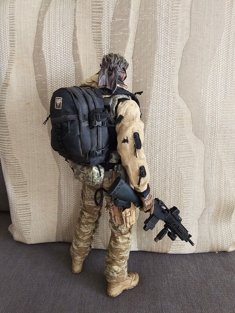 Kitbashed Spec Ops Operator (Category: Toy Figures) located in Singapore. Submitted by toysformer (Listing ID 1339234203, Image 3). Description: Kitbashed with Hot Toys figure n accessories. What you see is what you get. Some parts may be a bit loose or worn but still in good condition. Not for very fussy buyer..