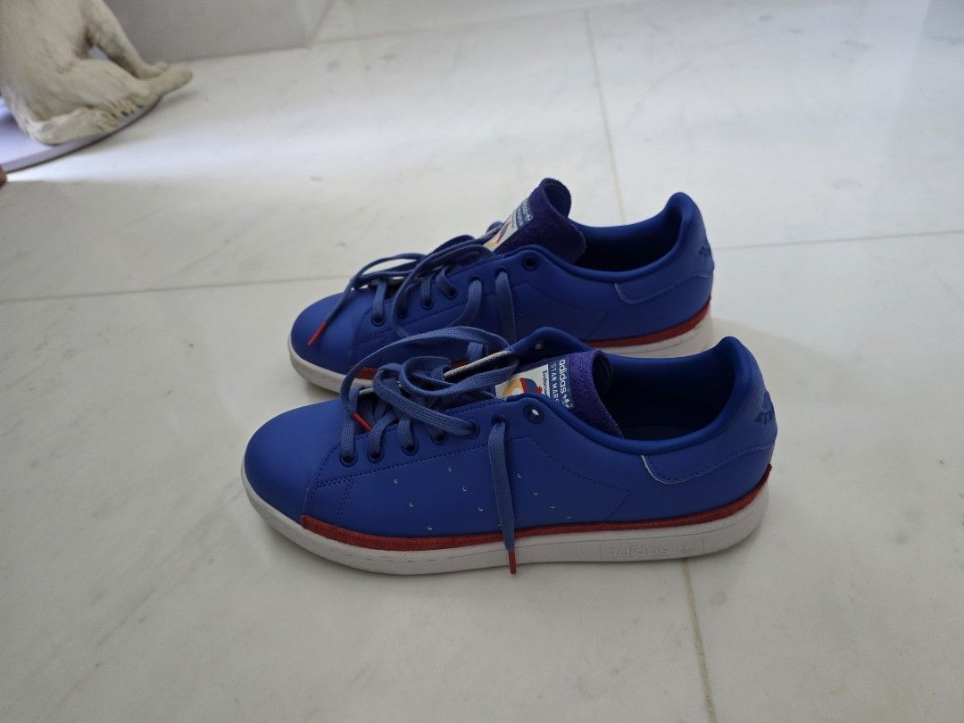 stan smith blue red