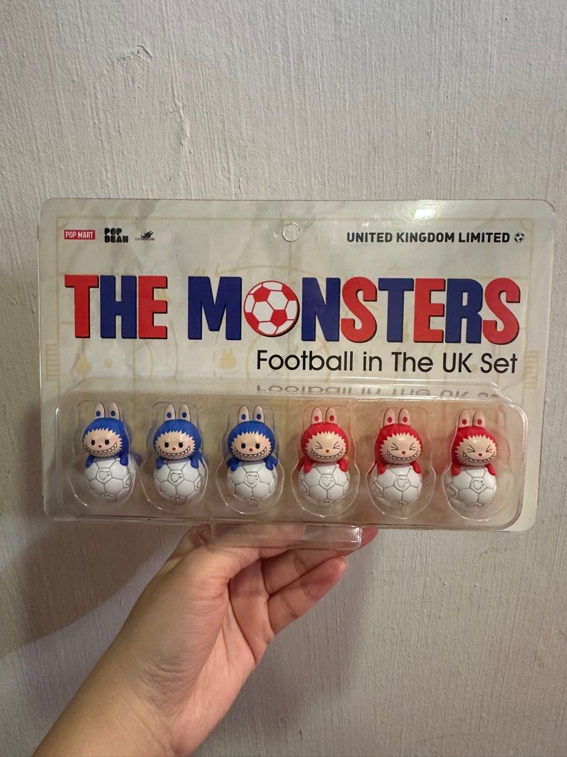 POP MART POP BEAN THE MONSTERS Football Serie Articulated