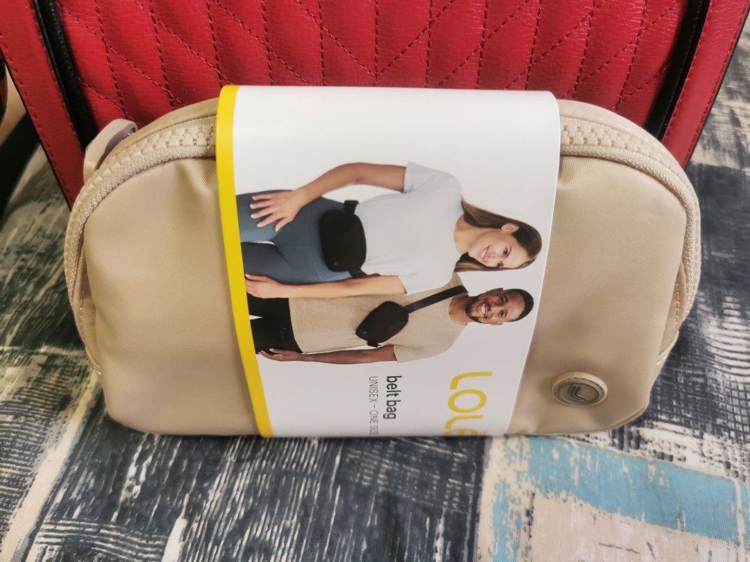 lole belt bag (Category: Belt bags, Clutches and Pouches) located in Cainta. Submitted by ronz05 (Listing ID 1339308382, Image 2). Description: brand new.