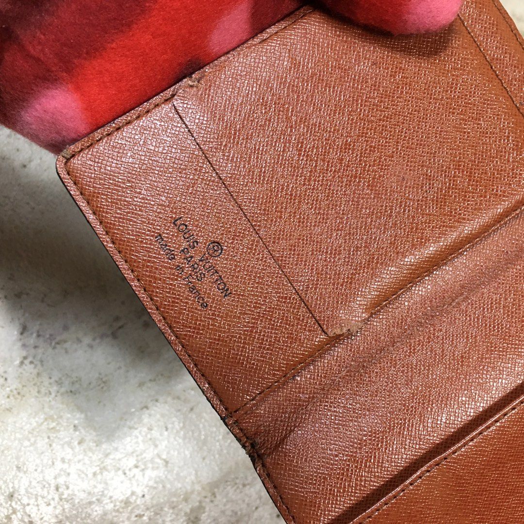 LOUISVUITTON PASSPORT HOLDER CARD (Category: Luxury Bags & Wallets) located in Caloocan City. Submitted by thrift.crcl (Listing ID 1339327341, Image 3). Description: LouisVuitton passport holder DESCRIPTION: 8/10 condition Need repair Check details pictures 4.5 width 6 length Made in Italy .