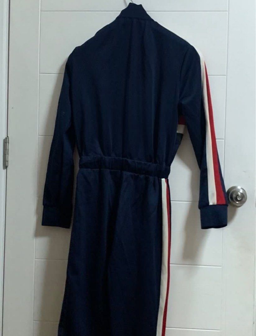 Navy Blue Jumpsuit Ski inner outfit (Category: Jumpsuits) located in Quezon City. Submitted by shopdrop.mnl (Listing ID 1339342254, Image 3). Description: never used decluttering fits S-M ww in next photos not warm, only acts as inner clothing, over heat tech clothes and under thick clothing pickup near ayala malls feliz pasig area.