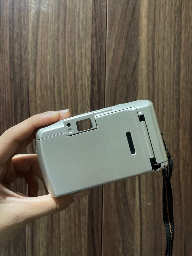 Olympus Trip 505 (Category: Cameras) located in Bauan. Submitted by qwerzzz (Listing ID 1339287807, Image 2). Description: Excellent Condition Minimal Scratches Working PS nakatago lang walang gumagamit .