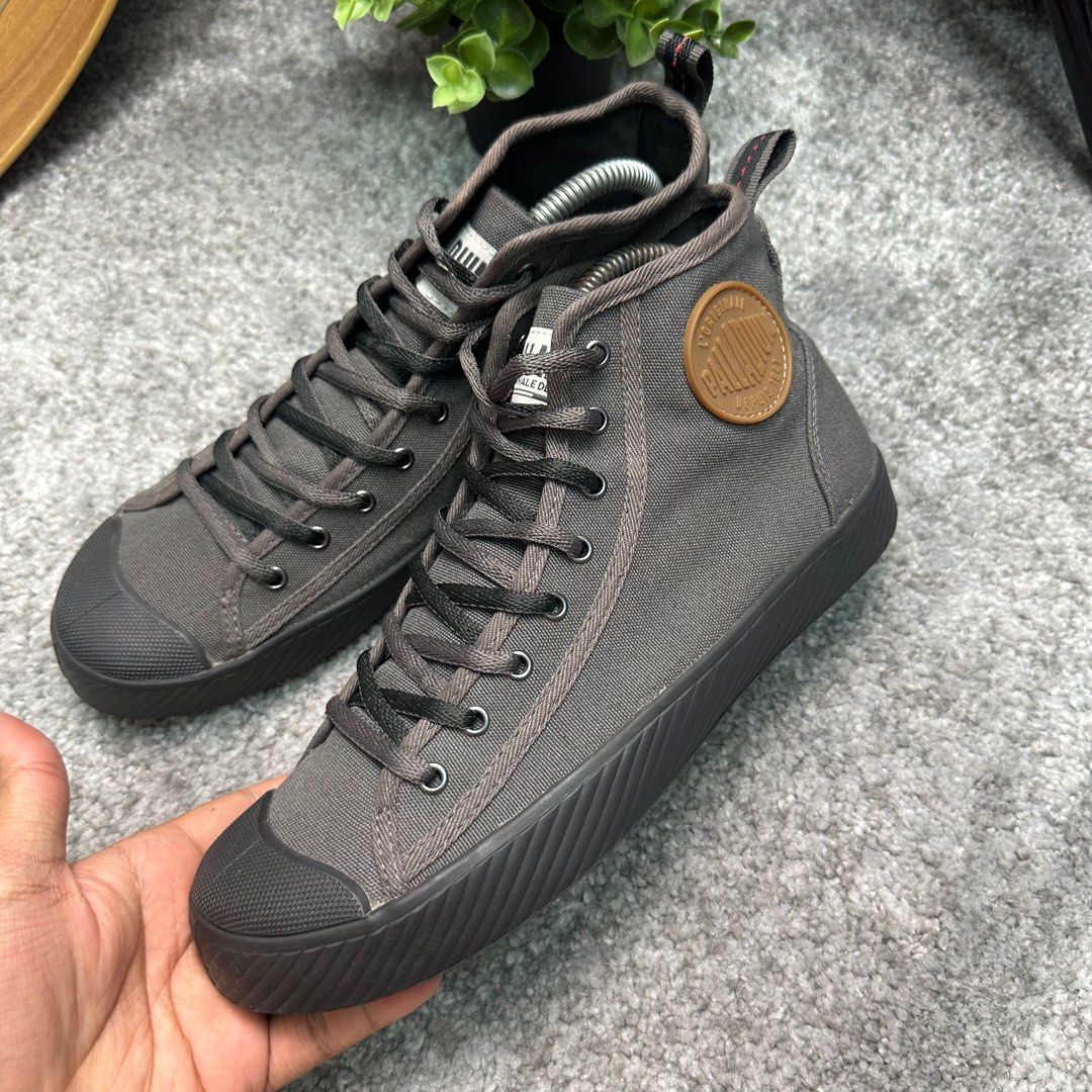 Palladium sageish Pallaphoenix Black Mid