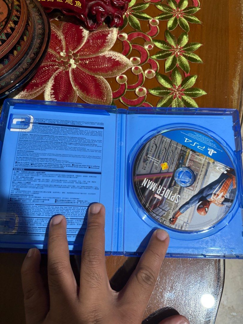 PS4 Spider-man (Category: PlayStation) located in Manila. Submitted by jpcollectiblesph (Listing ID 1339187498, Image 2). Description: .