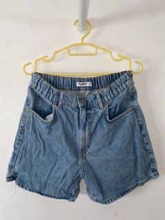 (Category: ) located in . Submitted by llgoodies (Listing ID 1339263359, Image 1). Description: .