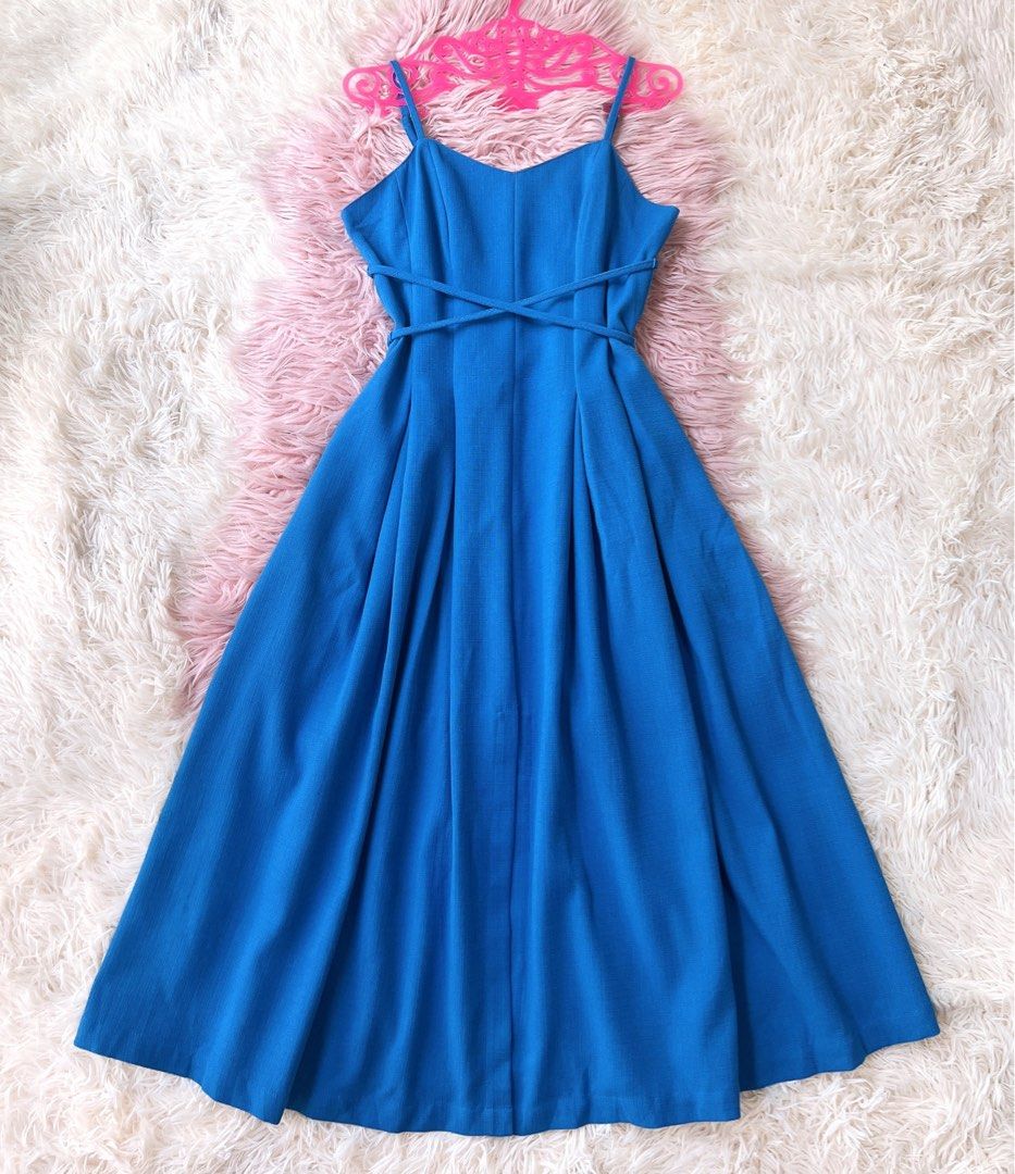 Royal Blue Midi Dress (Category: Dresses) located in Manila. Submitted by nuevas (Listing ID 1339187273, Image 1). Description: Small to Medium Canvas-like fabric.