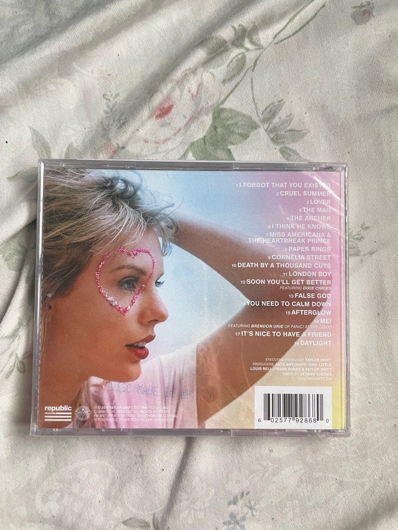 TAYLOR SWIFT LOVER CD SEALED (Category: CDs & DVDs) located in Las Pinas. Submitted by shelle07 (Listing ID 1339173364, Image 2). Description: TAYLOR SWIFT LOVER CD SEALED.