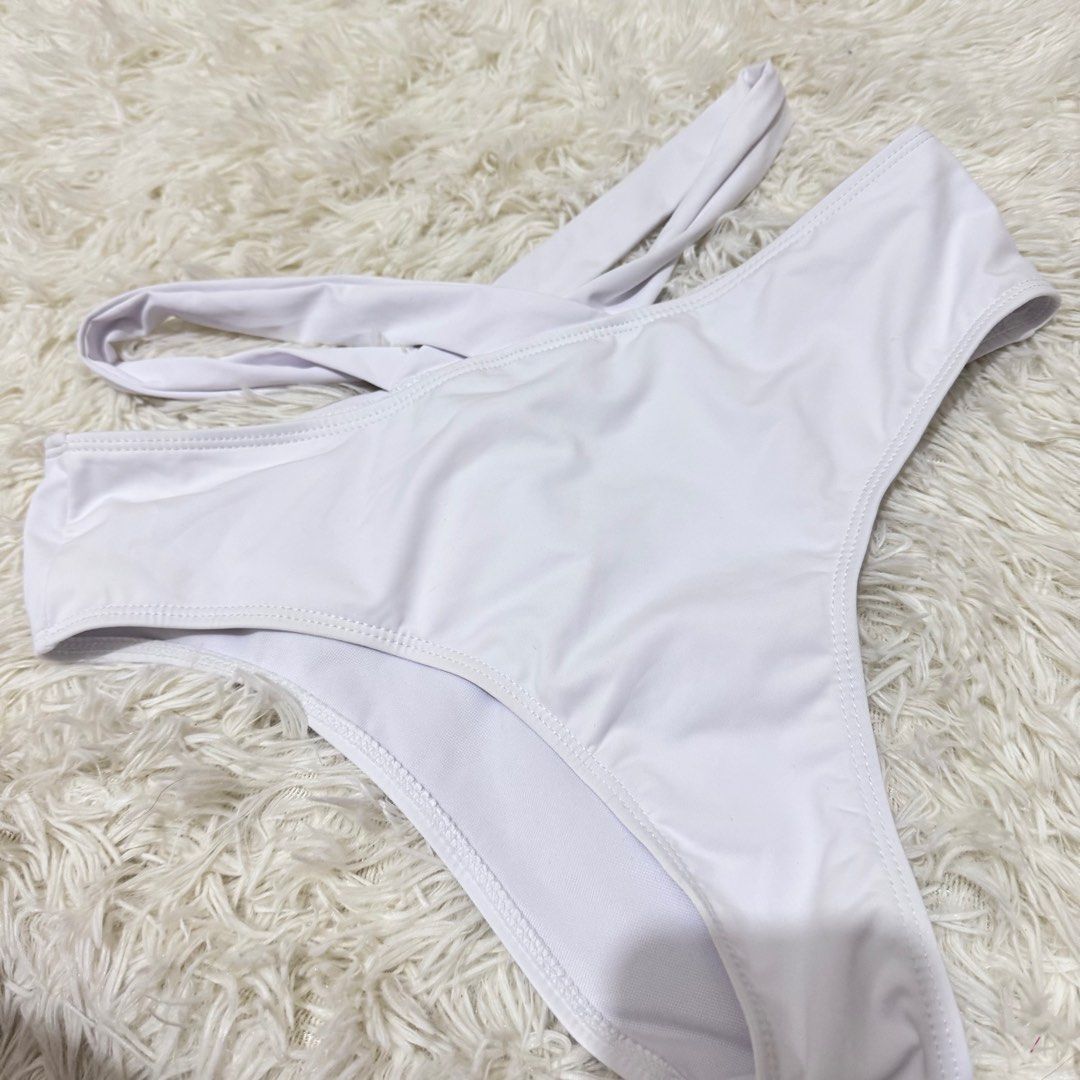 Two piece bottom (XL) (Category: Bikinis & Swimsuits) located in Manila. Submitted by tesaaa_ (Listing ID 1339269386, Image 1). Description: Once lang nagamit White Panty Swimsuit (XL) - 50 Sunflower Panty Swimsuit (XL) - 50 SOLD Brown One Piece (XL) - 100 SOLD Long Skirt (L) - 150 SOLD Snake Skin Two Piece (XL) - 100 .
