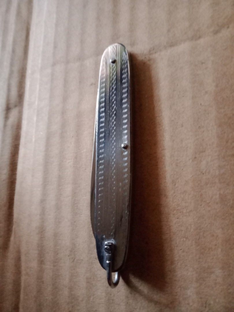 Vintage Slim Pocket Knife *** (Category: Knives & Chopping Boards) located in San Marcelino. Submitted by tatac1vs (Listing ID 1339225351, Image 2). Description: .