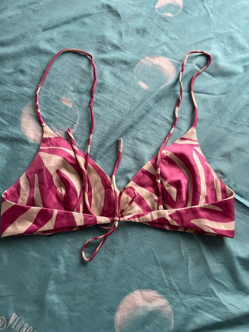 Zara Bra top (Category: Sleeveless) located in Surigao. Submitted by chip_munk (Listing ID 1339244427, Image 2). Description: Zara bra top S-m.