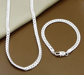 (Category: ) located in . Submitted by buysellcloset (Listing ID 1340923111, Image 1). Description: .