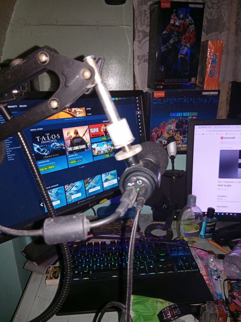BEST STREAMING or RECORDING MIC (Category: Microphones) located in Baguio. Submitted by pass-sa-barat (Listing ID 1332544282, Image 3). Description: MV88++ Excellent condition.